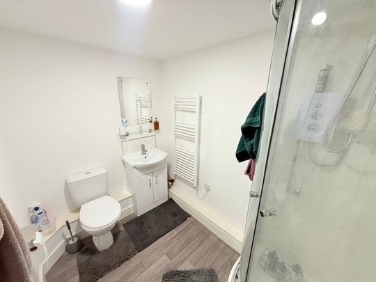Newton Road, Yeovil, Somerset - Photo 1