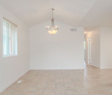 For Lease - 2887 Darien Road, Burlington, Ontario - Photo 3