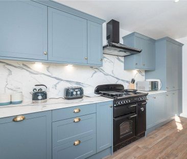 3 bedroom apartment to rent - Photo 3