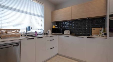 Stunning 3 bedroom apartment in Millwater - Photo 4