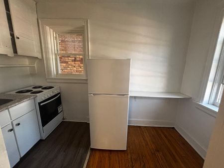 For Lease - 2405 Queen Street Unit# 202, Toronto, Ontario - Photo 5