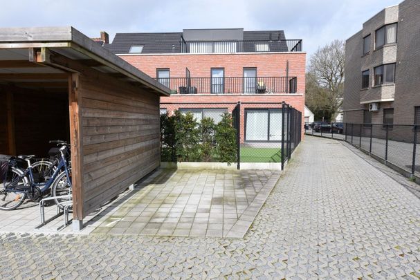 Eénslaapkamer appartement te huur op centrale ligging in Olsene! - Foto 1