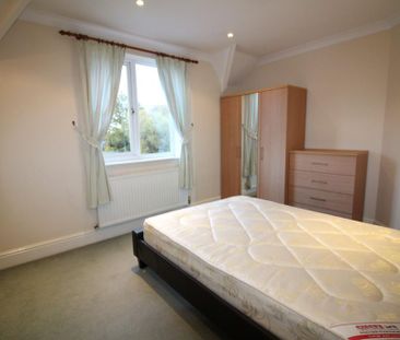 4 bedroom semi-detached house to rent - Photo 5