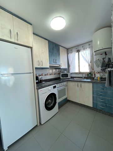 Apartamento de alquiler en Calle Llevant, 1, Maryvilla - Photo 2