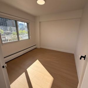 1 Chambre + Den - Downtown Montreal - Photo 2