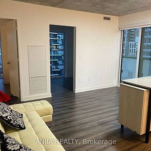 BRAND NEW 3 BEDS 2 BATHS LOFT PARKING INCLD - Photo 2