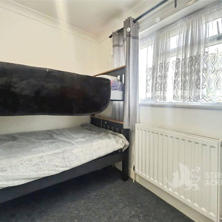 Sutton Road, Camberley, Surrey, GU15 4AH - Photo 1