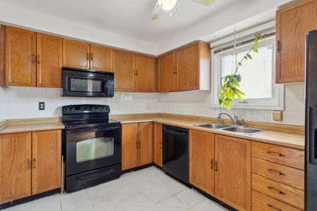 For Lease - 85 Acadian Heights, Brampton, Ontario - Photo 3