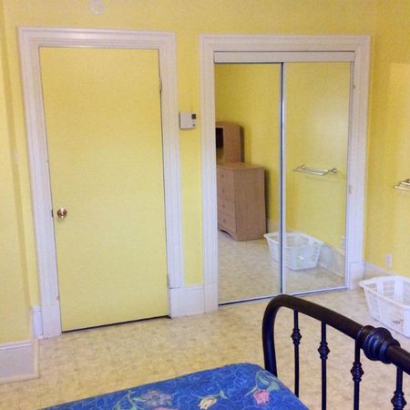 Moitié de 4 1/2 meublé à L’Islet-sur-mer libre immédiatement. - Photo 4