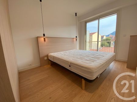 Location Appartement 3 pièces 64m² NICE 06300 - Photo 3