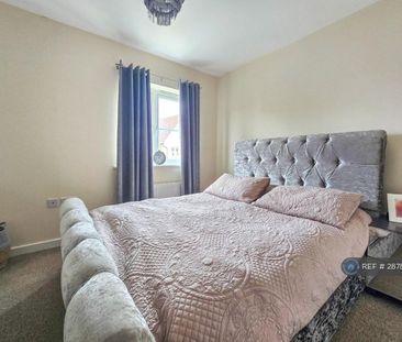 3 bedroom terraced house to rent - Photo 2