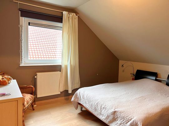 Woning met 3 slaapkamers, tuin en garage. - Photo 1