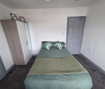 1 bedroom in a house share to rent - Photo 5