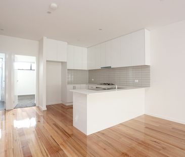 4/423 Gaffney Street, Pascoe Vale VIC 3044 - Photo 4