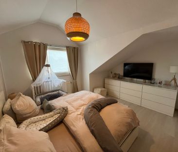 Gepflegte Dachgeschosswohnung mit PKW-Garage - Photo 5