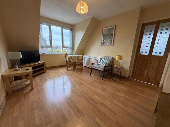 39B Carnbrae Park, Castlereagh, Belfast, BT8 6TP - Photo 1