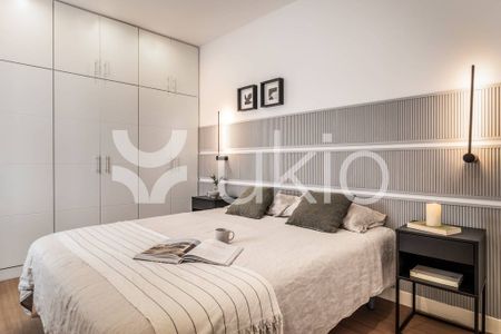 5 room luxury Apartment for rent in Madrid, Community of Madrid - Photo 2