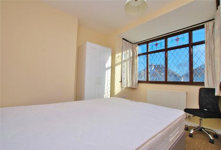 6 bedroom detached house to rent - Photo 3