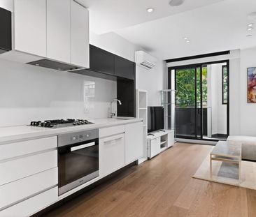 Stylish Fully Furnished Living in the Heart of South Yarra - Photo 1