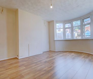 3 Bedroom Semi Detached House To Rent - Photo 2