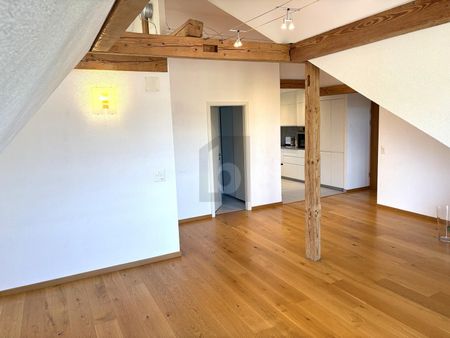 COZY LIVING WITH SEA VIEWS - Photo 4