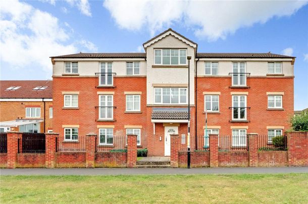 2 bedroom flat to rent - Photo 1
