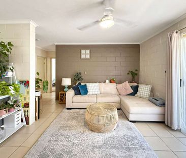 Unbeatable Location in Sought After Edge Hill - Photo 2