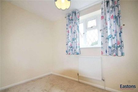 Morston Close, Tadworth, Surrey, KT20 - Photo 3