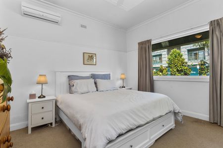 Register to Inspect // Chic, Functional, Timeless - Photo 3