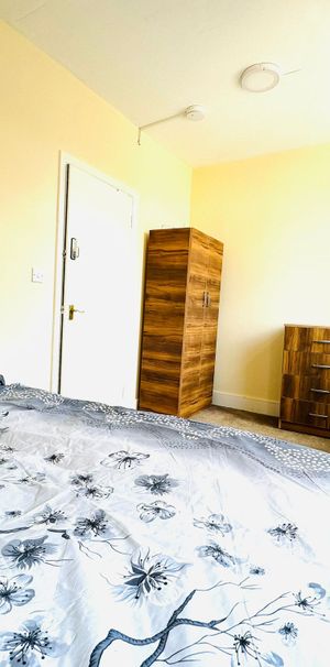 RM3 High Road | Harrow | London | HA3 5EQ - Photo 1