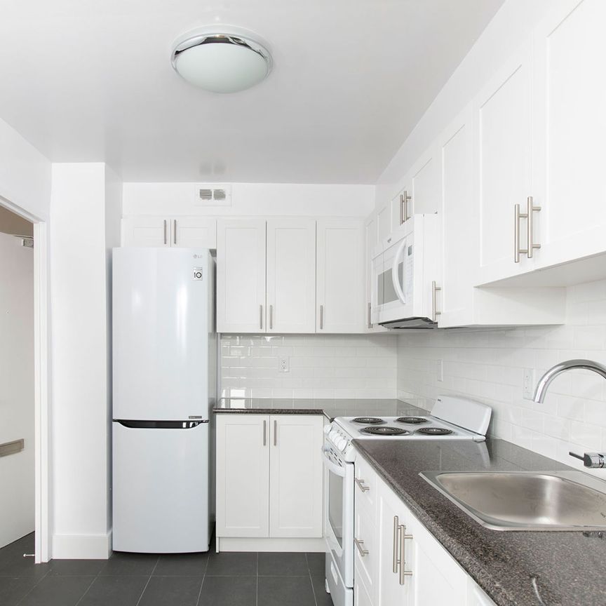 For Lease - 6200 Bathurst Street Unit# 1007, Toronto, Ontario - Photo 1