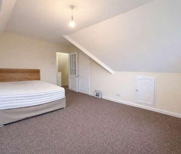 College Road, Bedford, MK43 - Photo 5