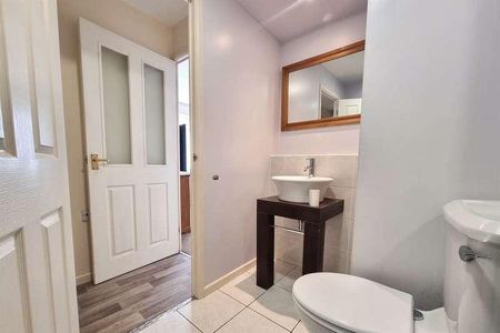 Horton Heath, SO50 - Photo 4