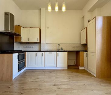 Frome Court, Bartestree - Photo 3