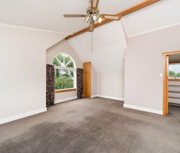 Gorgeous character home with four bedrooms - Photo 1