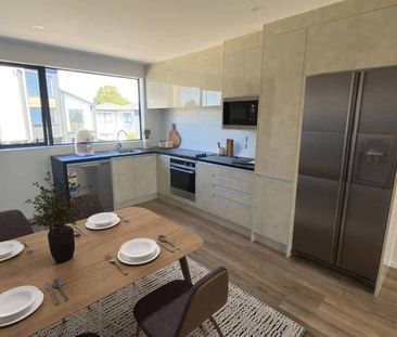 Manurewa, 3 bedrooms - Photo 1