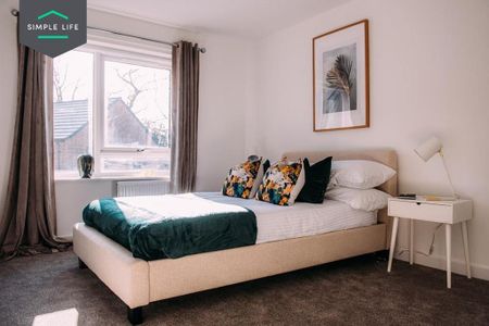 4 bedroom semi-detached house to rent - Photo 3