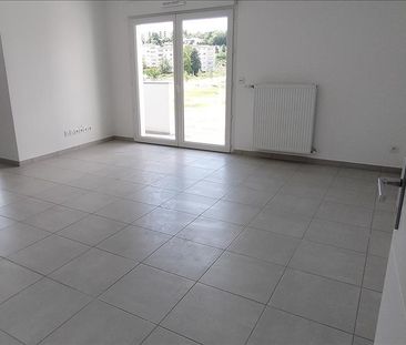 3 pièces - 62,3 m² - 3ème étage - Colocation non autorisée - Photo 1