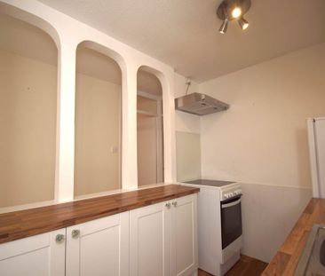 1 bed First Floor Flat for rent - Photo 6