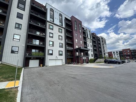 Bistro 6: 2 Bed, 2 Bath 5th Floor Condo, Spice Way - Photo 2