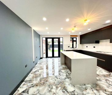 6 bedroom semi-detached house to rent - Photo 4