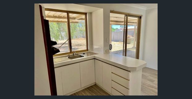 FRESHLY PAINTED THROUGHOUT, NEW KITCHEN & NEW BATHROOM... - Photo 1