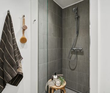 Skøn og lækker 4-værelses lejlighed med altan - Foto 3