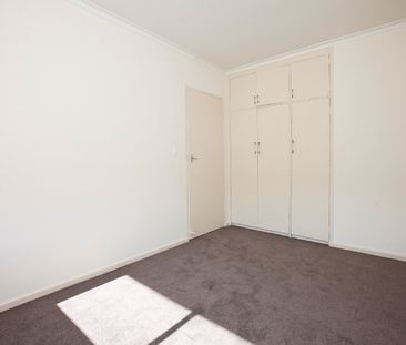 RECENTLY RENOVATED TWO BEDROOM APARTMENT! - Photo 4