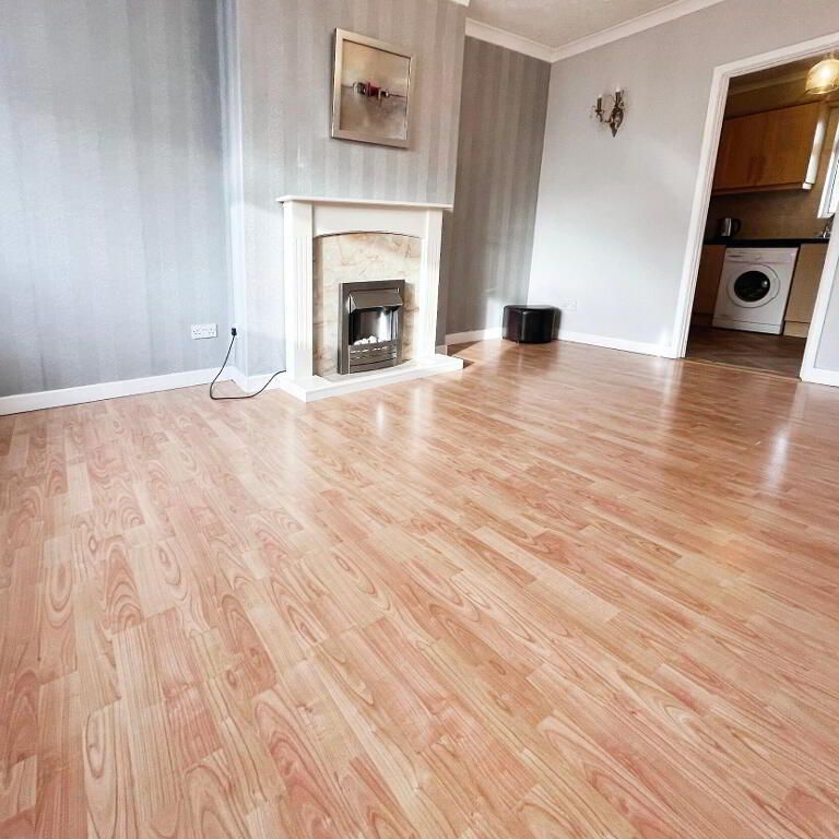 16 Lawnmount Crescent, Lisburn, BT27 4TT - Photo 1