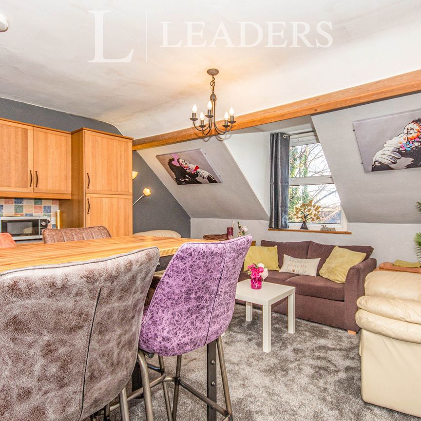 4 bedroom property to rent Waverley Road, Kenilworth, CV8 - Photo 1