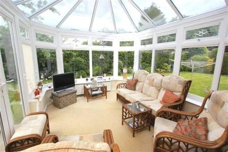 3 bedroom bungalow to rent - Photo 3