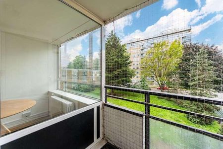 Churchill Gardens, Pimlico, SW1V - Photo 2