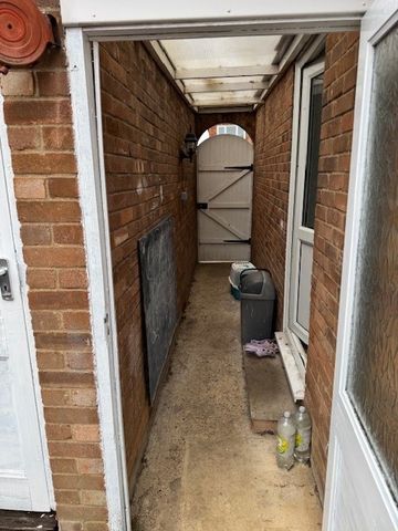 YaxleyBirch Close, PE7 3HD, Peterborough - Photo 3