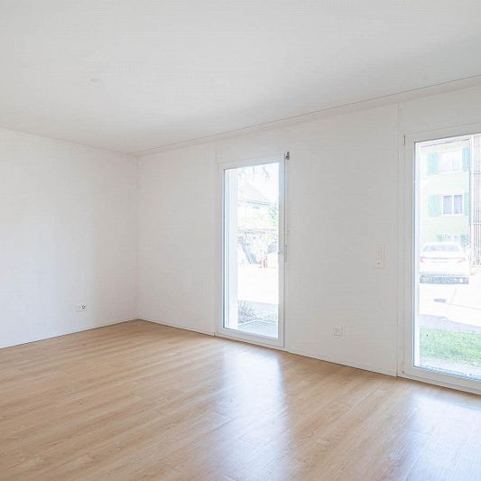 Grosszügige 3.5-Zimmer-Wohnung in Feuerthalen! - Photo 1